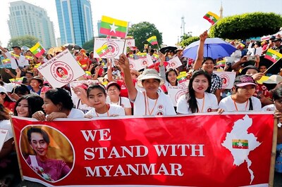 'Must Show Our Unity': Aung Suu Kyi’s Loyalists Rally for Myanmar Leader before Genocide Trial