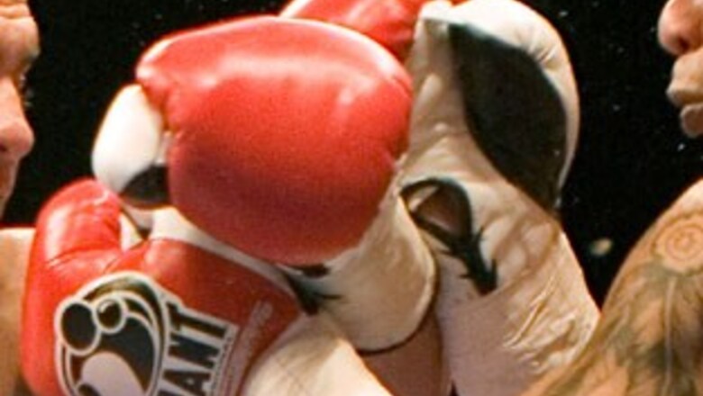 Manpreet out, Dinesh advances in boxing championships