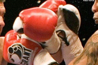 Manpreet out, Dinesh advances in boxing championships