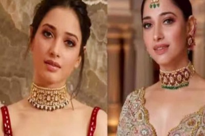 Designer Blouse To Chic Handbag, 5 Styling Tips To Enhance Your Look At Next Wedding