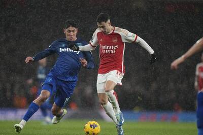 Arsenal Fail in Premier League Summit Bid as Tottenham Hotspurs Lose Thriller