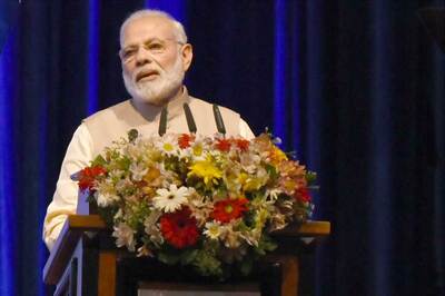 PM Modi Hails Contribution of 'Puratchi Thalaivar' MGR, Muttiah Muralitharan