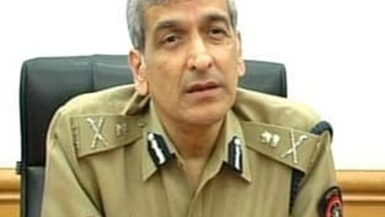 Showcause notice to Gafoor for 26/11 allegations