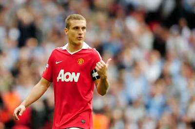 United's Nemanja Vidic ruled out for two months
