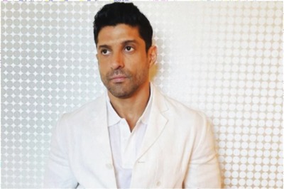 Farhan Akhtar Responds to Troll Who Called Him ‘VIP Brat’ for Getting Vaccine at Drive-in Centre