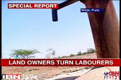 Maha drought: Land owners from villages migrate to Pune for jobs