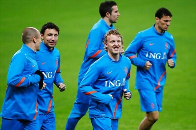 Van Marwijk cuts Dutch Euro 2012 squad to 27