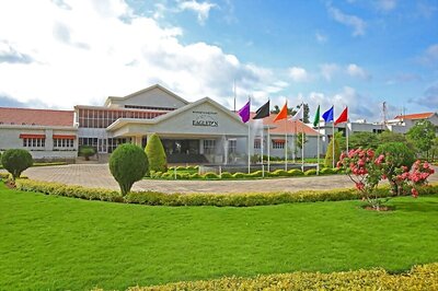 Day Before Trust Vote, Congress-JD(S) MLAs Confined to Hotels Over Fears of 'Operation Kamal' Rerun