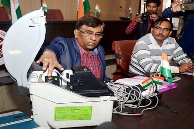 EC Tells Manufacturers it Wants 16 Lakh Paper Trail Machines in 2 Years