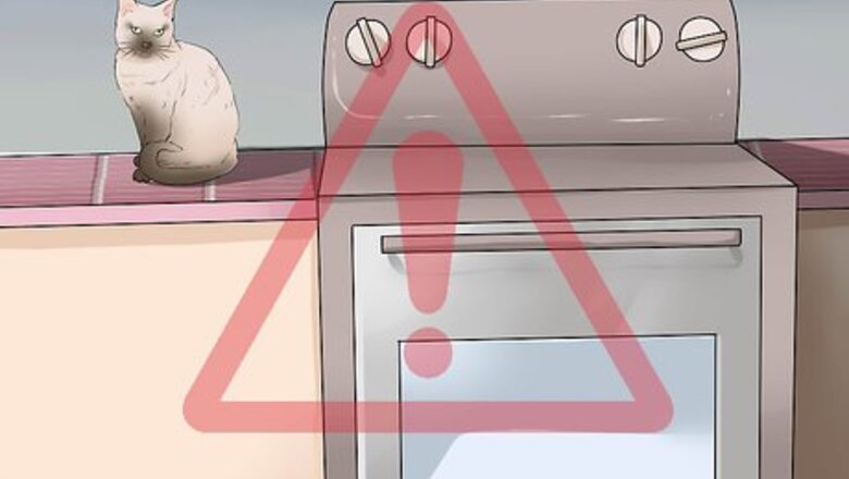 How to Use the Self Cleaning Cycle on an Oven