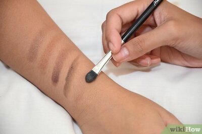 How to Choose a Revlon Foundation