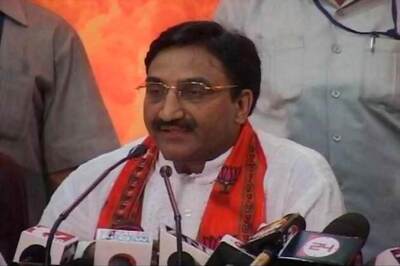 AAP effect? Nishank removes beacons, hooters from his official vehicles