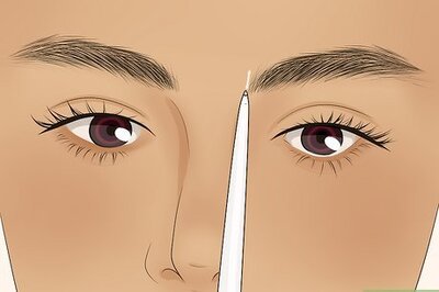 How to Shape Eyebrows Before Waxing