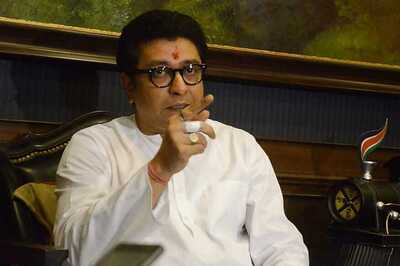 Raj Thackeray Asks Maharashtra CM to Let Wine Shops Reopen as It Will Boost Revenue