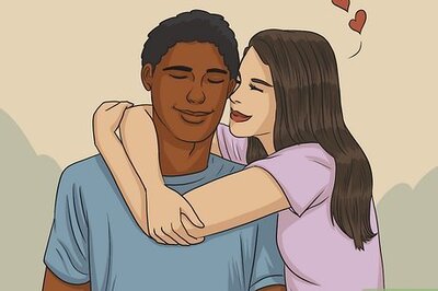 How a Sagittarius Woman Acts When She's in Love: 11 Signs She Loves You