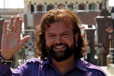 Famous Sufi singer Hans Raj Hans joins Congress
