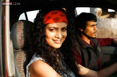 'The Second Best Exotic Marigold Hotel' cast surprises Tina Desai with gifts