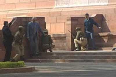 Dec 13 widows wait for compensation