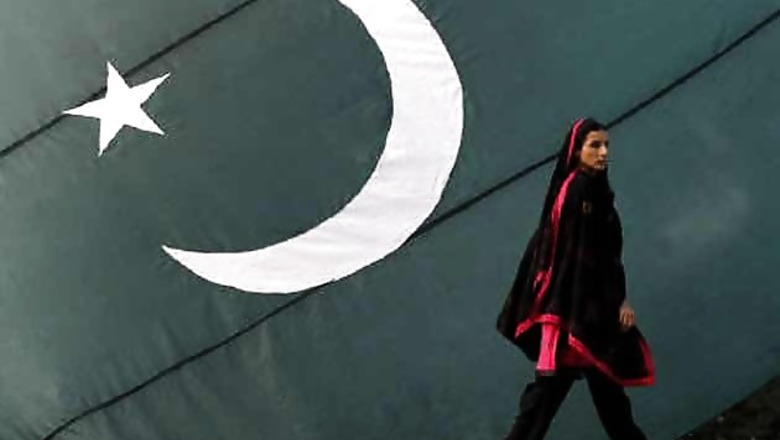 Pakistan to execute five more terrorists