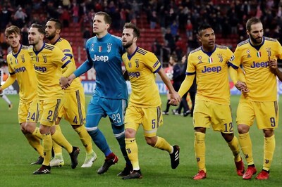Champions League: Cuadrado And Bernardeschi send Juventus Through