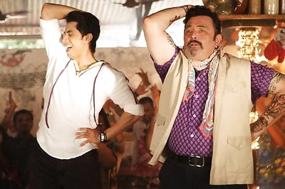 Snapshot: Rishi Kapoor's tribute to dad Raj Kapoor in 'Chashme Baddoor'