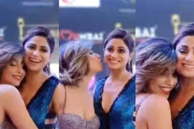 Shamita Shetty, Neha Bhasin Share Awkward Moment on Red Carpet; Video Goes Viral