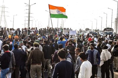 Farmer Leader Appeal Against Vandalism after 1,500 Telecom Towers Found Damaged in Punjab