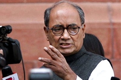 Why Do Only Muslims Break Out of Jail, Not Hindus: Digvijaya Singh