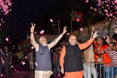 News18 Mega Exit Poll Predicts Modi 3.0 Loading with 305-315 Lok Sabha Seats for BJP, 355-370 for NDA