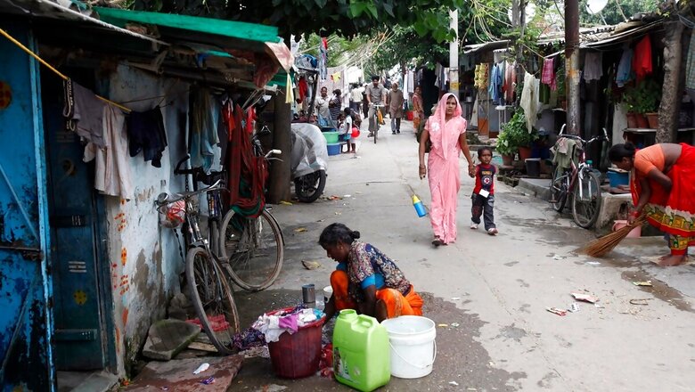 Railways Filed Affidavit in SC That Slums Along Delhi's Rail Tracks Hindering Centre's Clean Drive: AAP
