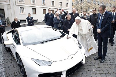 Pope Francis' Holy Lamborghini Huracan RWD Coupe up For Auction, Could Fetch Rs 2.7 Crore