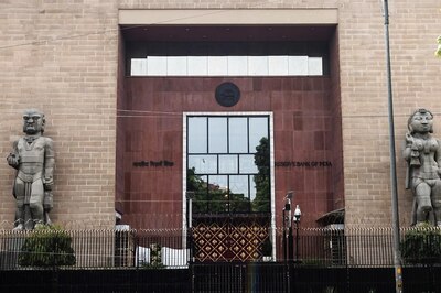 Holi 2022: When and Where Banks Will Remain Shut for the Festival Of Colours?