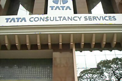 Tata Consultancy to add 30,000 staff in FY11