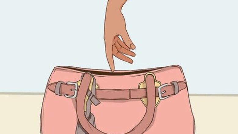 How to Organize Your Purse