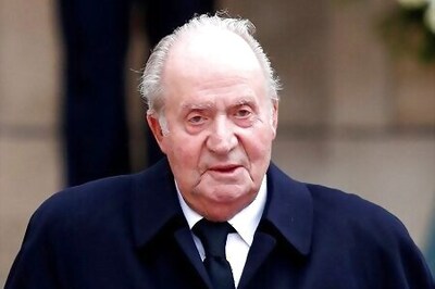 Most Spaniards think ex-King Juan Carlos should not have left, opinion poll finds