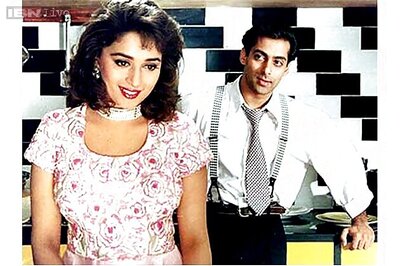 'If you've been fighting with your parents and you watch this film, you'll feel like making up with them,' says Salman Khan in this '90s 'Hum Aapke Hain Koun...!' making video