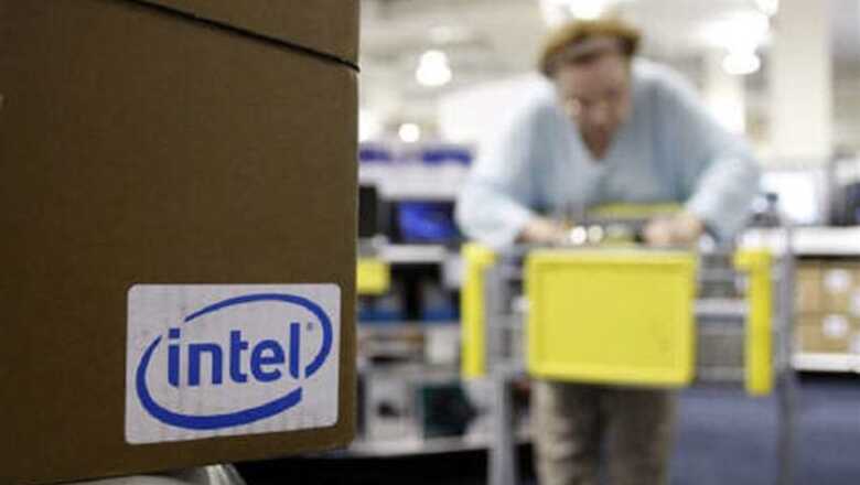 Intel unveils Atom chip for smartphones