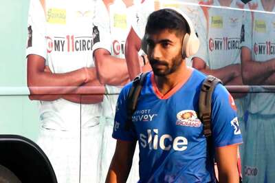 Mumbai Indians Pacer Jasprit Bumrah Ruled Out of IPL 2023, May Undergo Back Surgery: Report