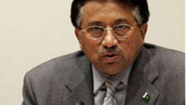Mush suspends law muzzling Pak media