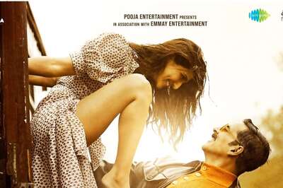 Is Akshay Kumar's Marjaawaan Song Poster from Bell Bottom Copied from This Pic?