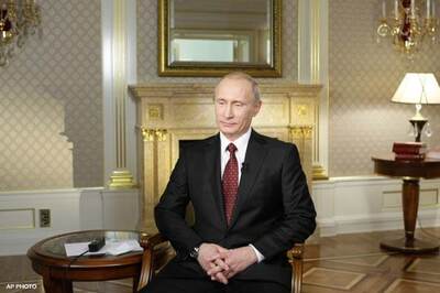 Russian opposition sues Putin for slander