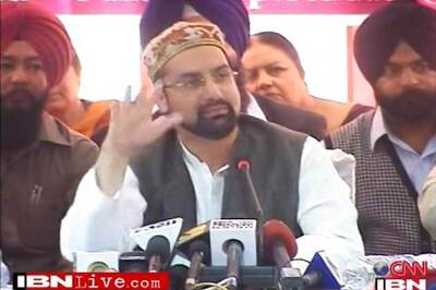 Will protest sexual assault of doctor, says Mirwaiz