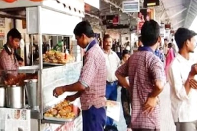 Railways to Offer Affordable Meals, Packaged Water to General Coach Passengers