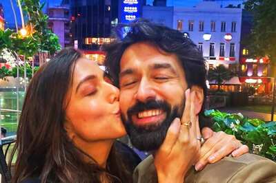In Pics: Jankee Parekh And Nakuul Mehta Seal London Holiday With A Kiss