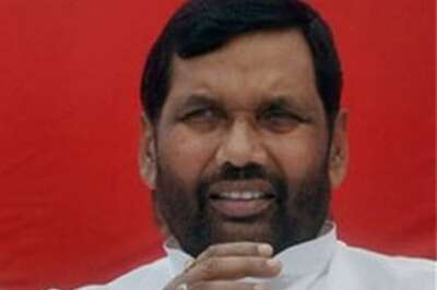 After Lalu, Paswan blames Cong for Babri demolition