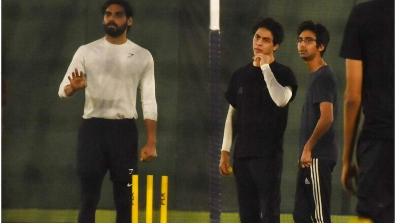 Aryan Shares His Father Shah Rukh Khan's Passion for Sports, See Pics of Him Bowling in the Nets