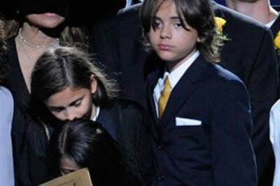 Reports say Jackson kids' godfather claims paternity