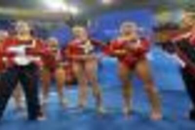 Late drama throws US women gymnasts off kilter