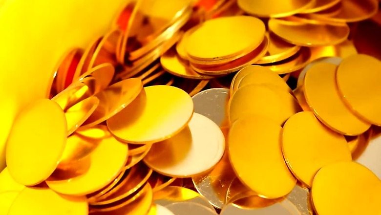 Gold Gains on US-China Trade Friction, Global Stimulus