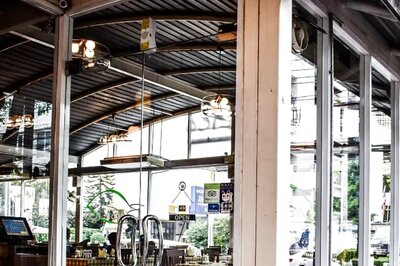 Delhi Govt Simplifies Process for Issuing Excise Licenses to Hotels, Clubs, Restaurants